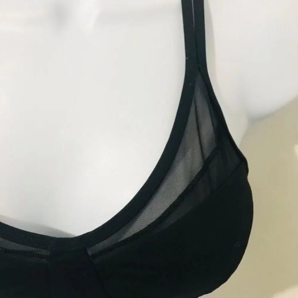 Lululemon Deep Stretch Bra Black size 4 with pads …0696 - Picture 2 of 5